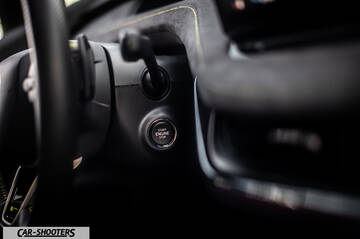 Skoda Enyaq – detail, start engine button close-up