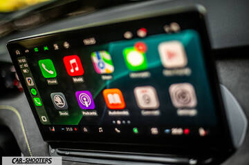 Skoda Enyaq – detail, infotainment touch screen display