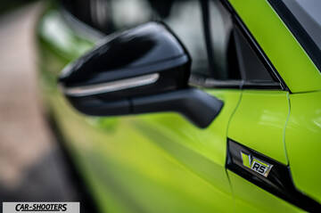 Skoda Enyaq – detail, side mirror and badge close-up