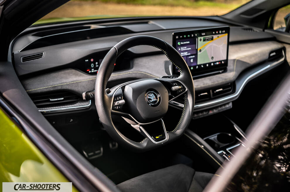 Skoda Enyaq – dashboard, modern digital dashboard with touchscreen