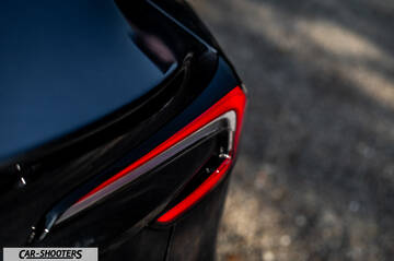 Tesla Model 3 2025 – detail, taillight close-up