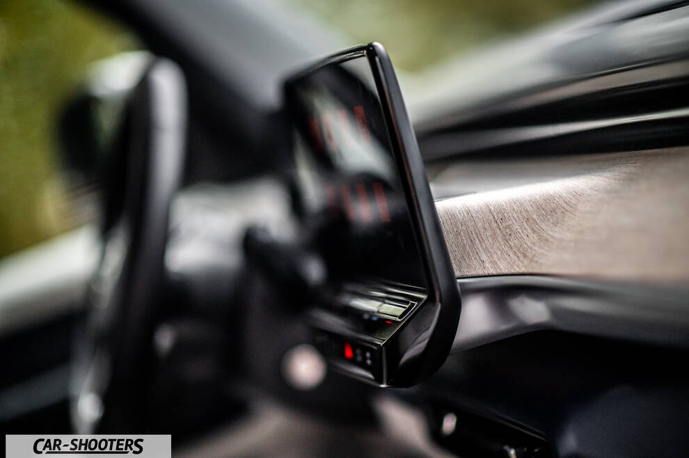 Volkswagen ID BUZZ – dashboard, infotainment touch screen close-up