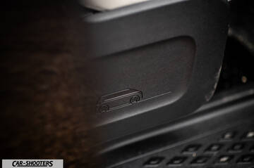 Volkswagen ID BUZZ – detail, embossed car silhouette on interior trim