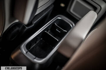 Volkswagen ID BUZZ – interior, center console storage compartment