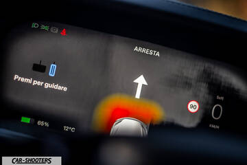 Tesla Model X – dashboard, digital instrument cluster