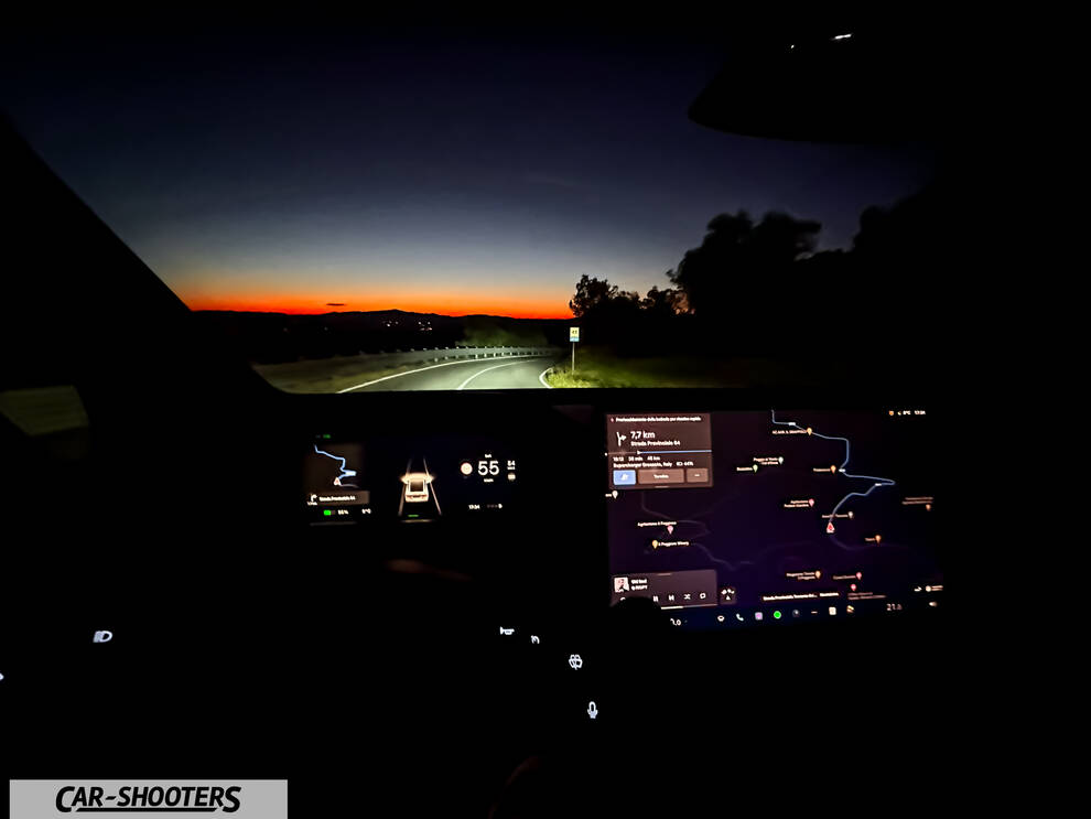 Tesla Model X – dashboard, digital instrument cluster
