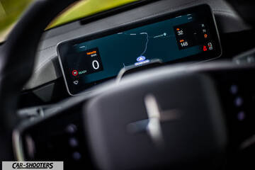 Polestar 4 – dashboard, digital instrument cluster