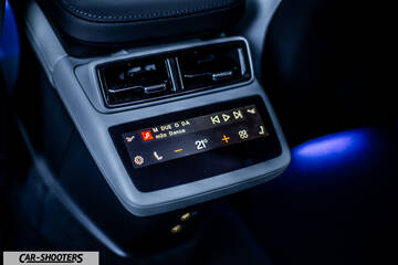 Polestar 4 – interior, rear climate control display