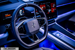 Polestar 4 – dashboard, digital instrument cluster