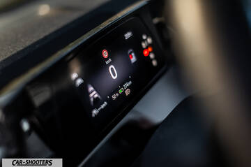 Ford Capri – dashboard, digital instrument cluster