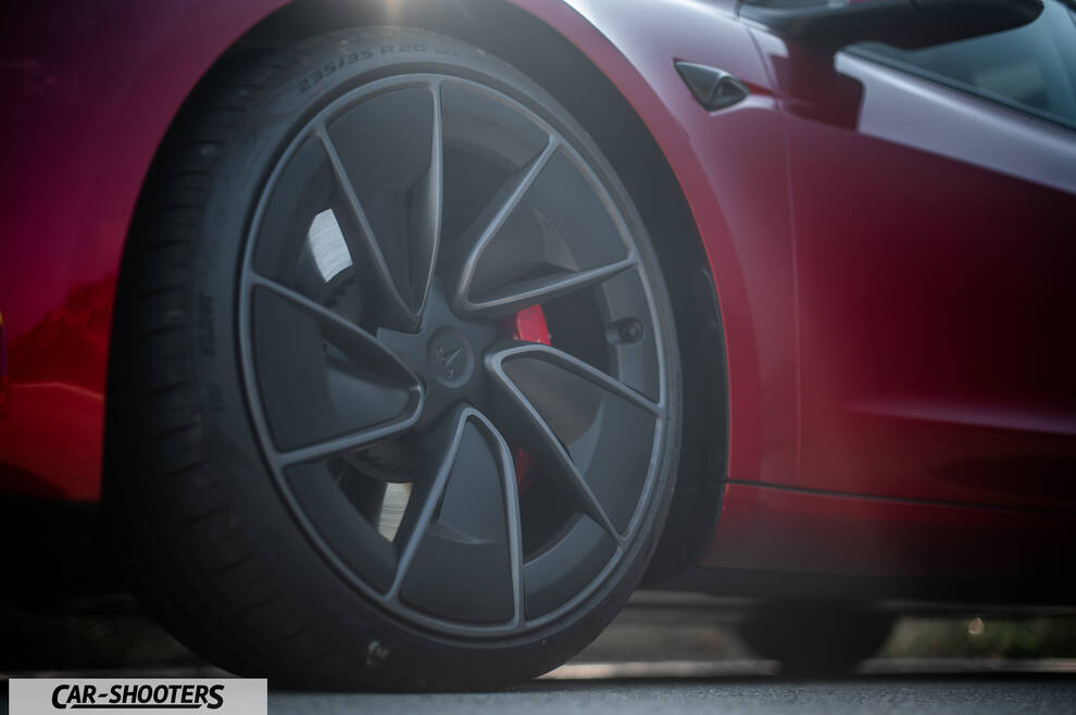 Tesla Model 3 Performance – detail, alloy wheel close-up