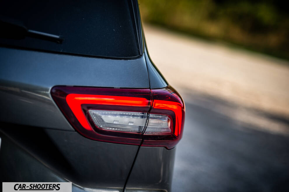 Ford Kuga 2025 – detail, tail light close-up